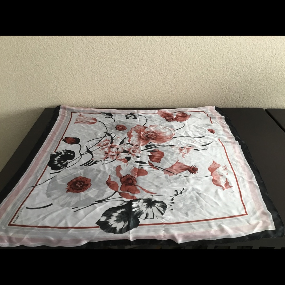 Vince Camuto scarf